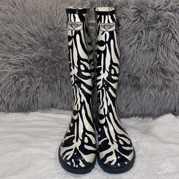 FY fashionable stylish zebra print rain boots - Picture 3 of 11